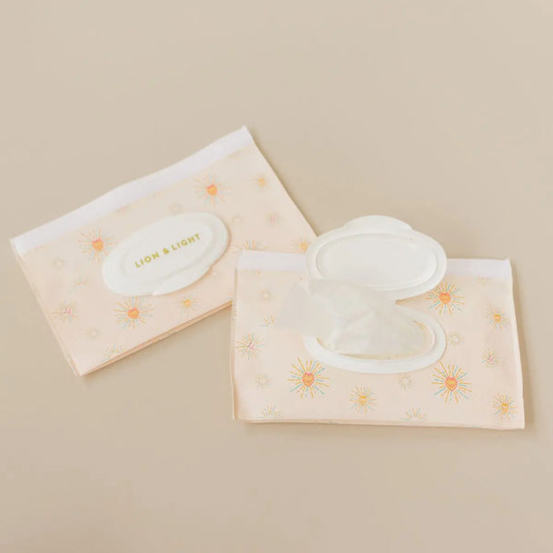 Jetsetter Mini Essentials Set – Beige Lion & Light